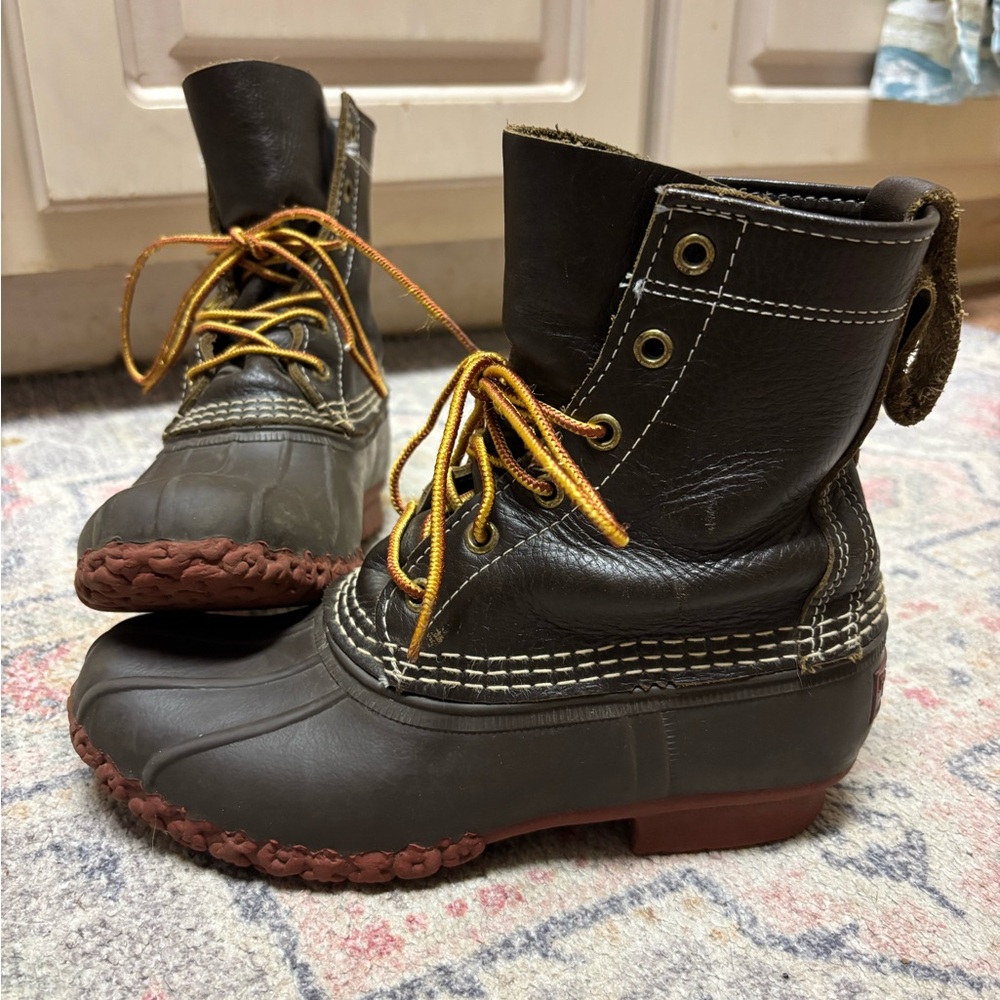 L.L. Bean Bison Boot. Size 6.